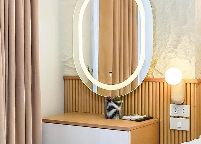 Апартаменты Stylish 1 Bedroom With Balcony & Quality Bed *