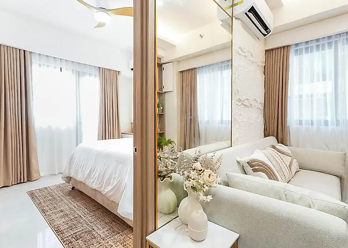 Stylish 1 Bedroom With Balcony & Quality Bed Апартаменты *