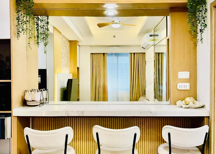Апартаменты Stylish 1 Bedroom With Balcony & Quality Bed *