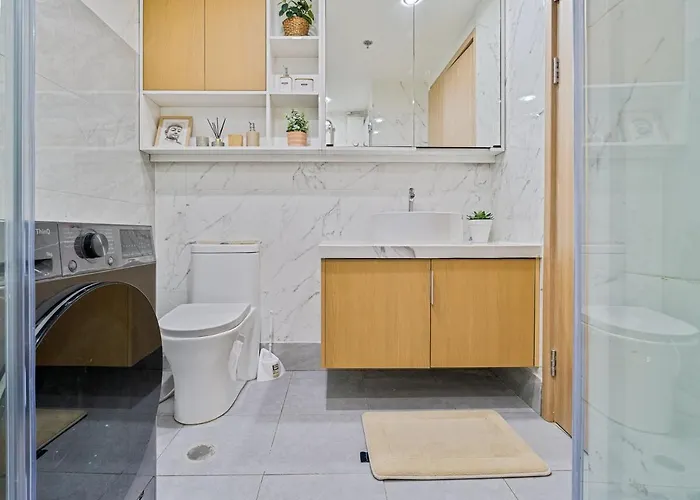 Апартаменты Stylish 1 Bedroom With Balcony & Quality Bed *