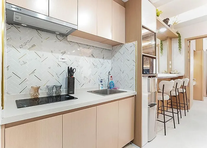 Stylish 1 Bedroom With Balcony & Quality Bed Себу
